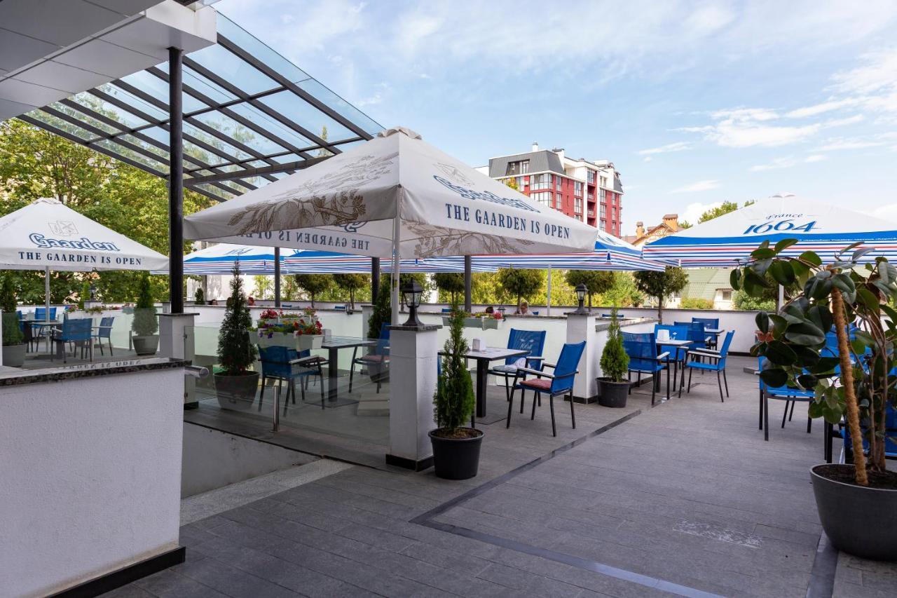 Truskavets 365 Hotel Bagian luar foto