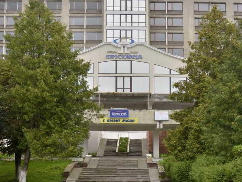 Truskavets 365 Hotel Bagian luar foto