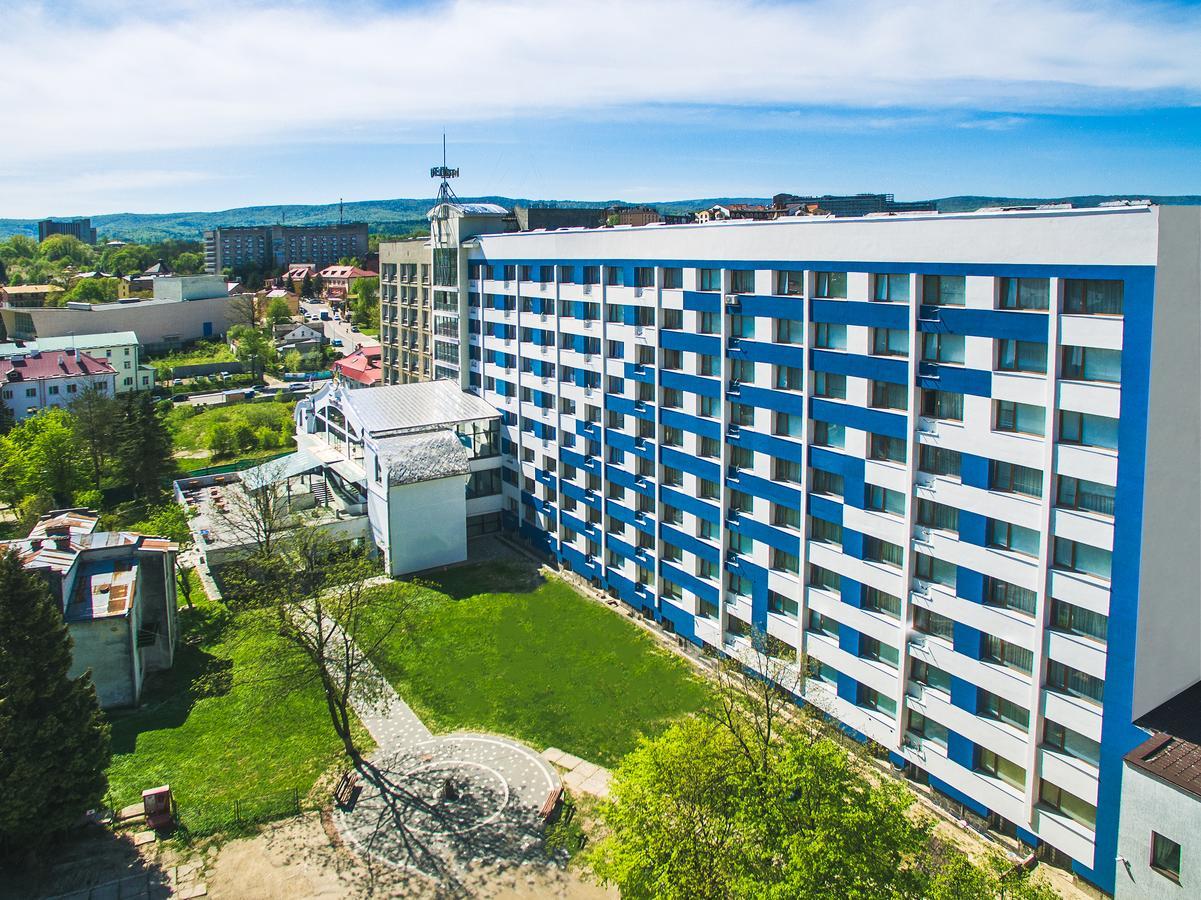 Truskavets 365 Hotel Bagian luar foto