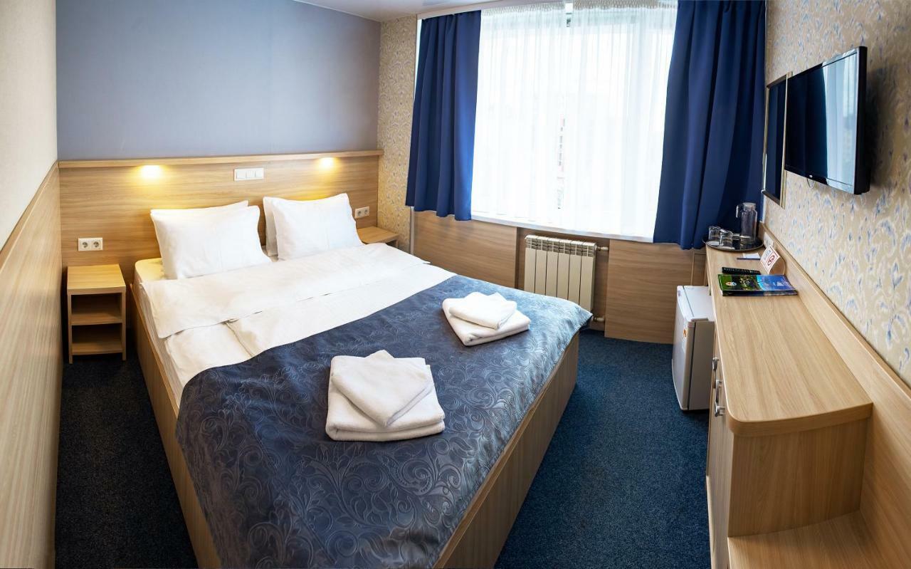 Truskavets 365 Hotel Bagian luar foto